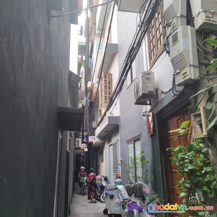 Dành cho anh chị tài chính từ 2 tỷ-ngõ 22tôn thất tùng, đống đa, sổ đỏ chính chủ-khu dân trí cao,