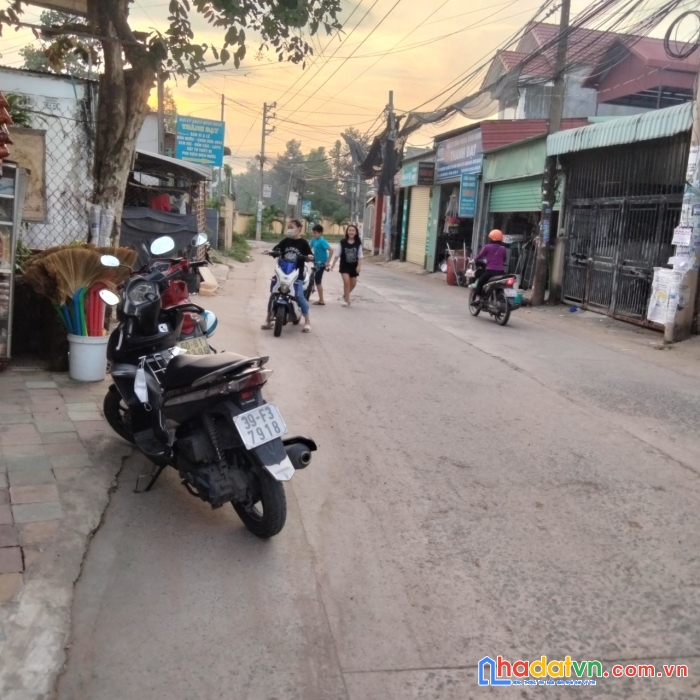 Nhà 2 mặt tiền kinh doanh, đất dài, chia được 2 lô chỉ 4ty8 còn thương lượng