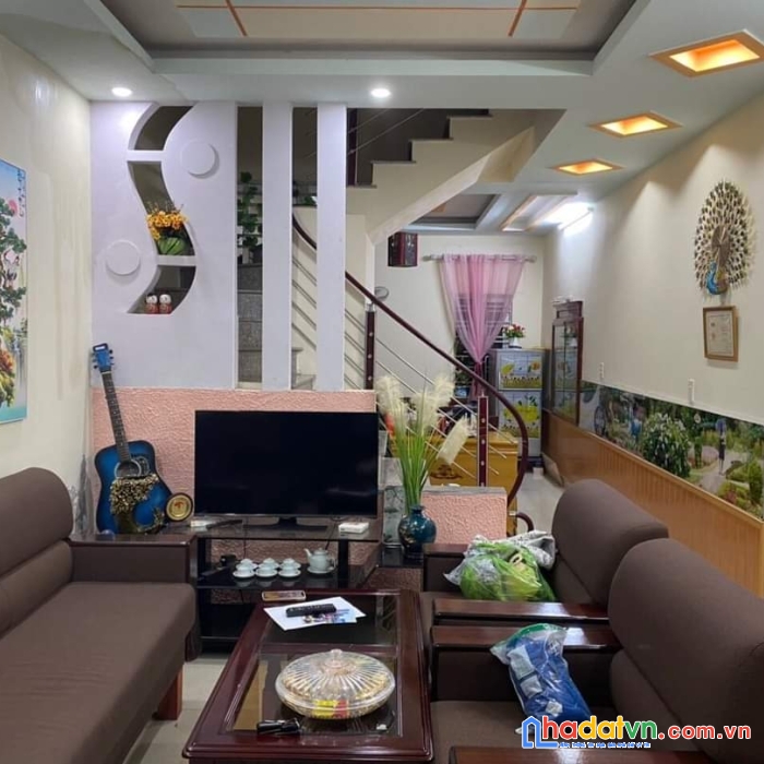 Bán nhà ngõ 162 trung lực 30m2 giá chỉ 1.850 3 tầng mới đẹp.