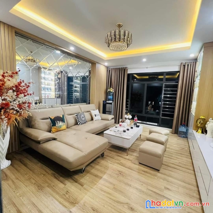 Bán nhà 6 tầng phố láng hạ, 43m2, mặt tiền 5m, 4.8 tỷ ( có thương lượng )