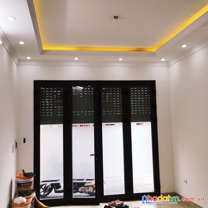 Chính chủ bán nhà ngõ 210 đưc giang - 5 tầng- 52m  - gara ô tô - đường ô tô tránh - nội thất cơ