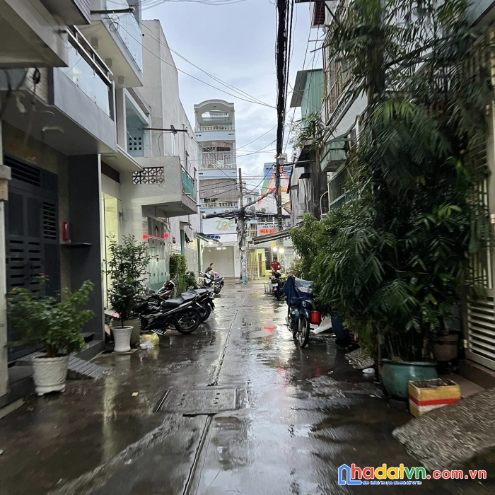 Nhà đường lạc long quân, p3, quận 11, nở hậu 4 x 8m, 2 tầng, nhỉnh 4 tỷ -0776 133139