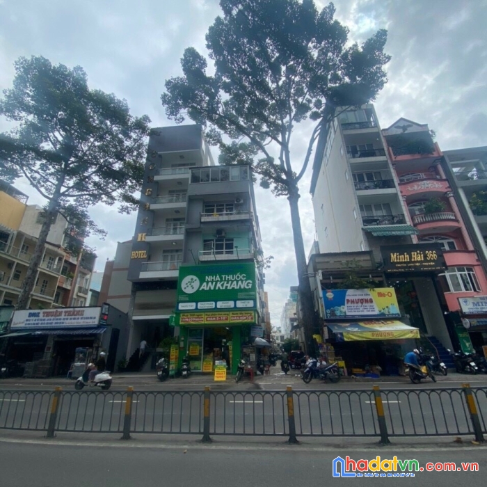 Nhà bán 2 chiều trần hưng đạo q5 chỉ 32 tỷ