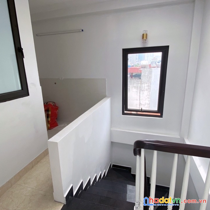 Nhà nguyễn khánh toàn thang máy 60m2 7 tầng 4 mt- 14 tỷ.