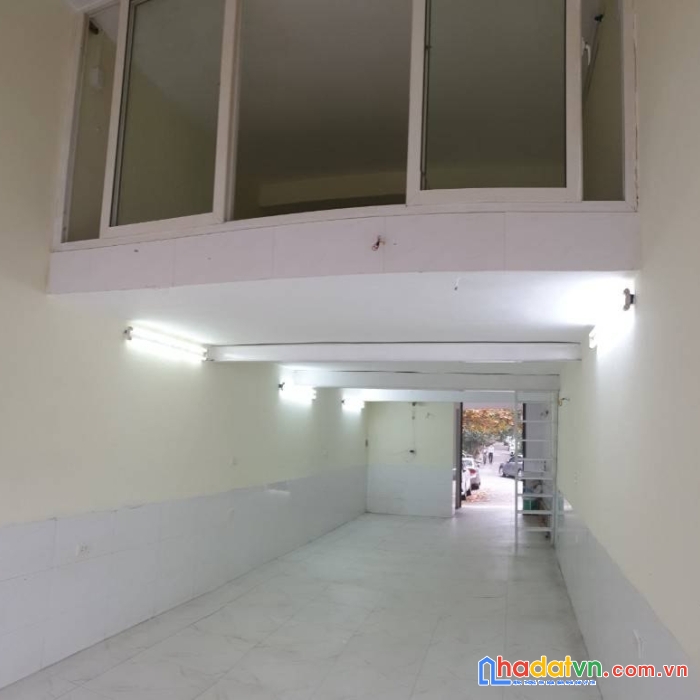 Cho thuê nhà mặt phố huỳnh thúc kháng, dt: 50m, mt: 5m, mặt phố lớn, vỉa hè rộng huỳnh thúc kháng