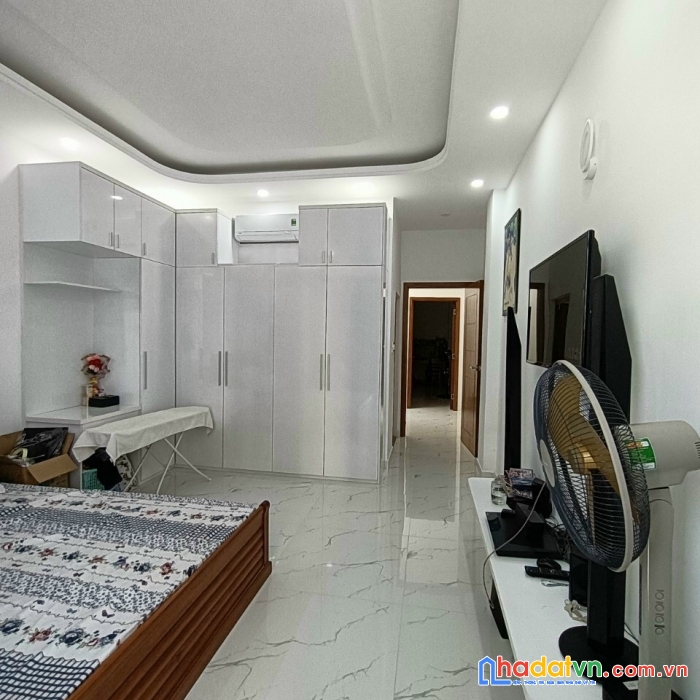 Nhà hẻm 3.5m, 4 x 9m, 2 lầu, huỳnh văn bánh, 5.95 tỷ, phú nhuận