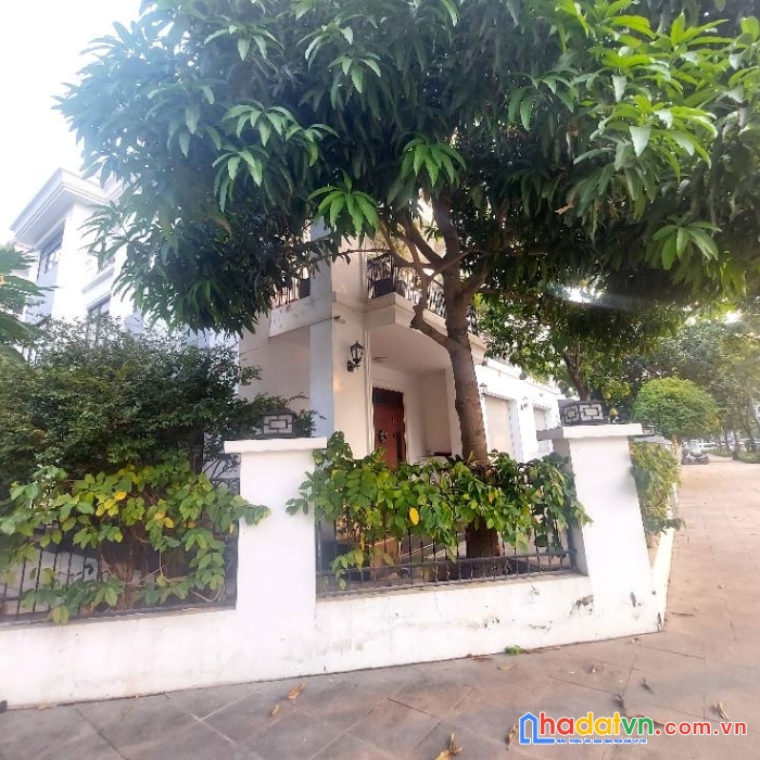 Biệt thự vinhomes  - gardenia - mỹ đình. lô góc. vỉa hè đá bóng. dt 288m2. mt 30m. giá 116 tỷ