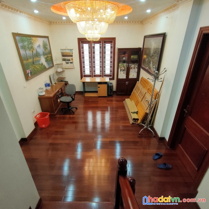 Biệt thự vip. kđt thành phố giao lưu. khu quan chức cấp cao. dt 200m2. mt 9m. giá 52 tỷ