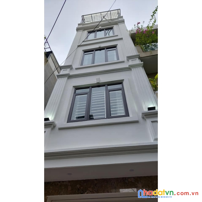 Bán nhà lâm hạ, long biên- 46m2 x  5 tầng, thang máy, nhà đẹp,mở văn phòng, kinh doanh tốt