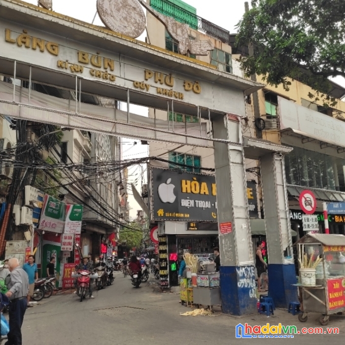 Bán nhà ngõ 8 lê quang đạo. nhà đẹp -  gần ô tô. dt 40m2 x mt 5m chỉ 4.3 tỷ.