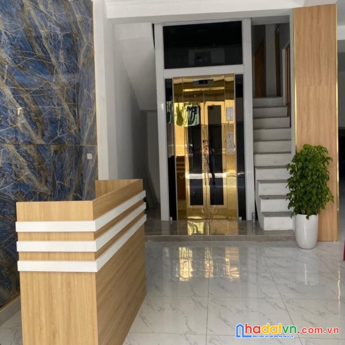 Mặt phố trương định, hai bà trưng, 6 tầng thang máy, vỉa hè rộng, kinh doanh sầm uất