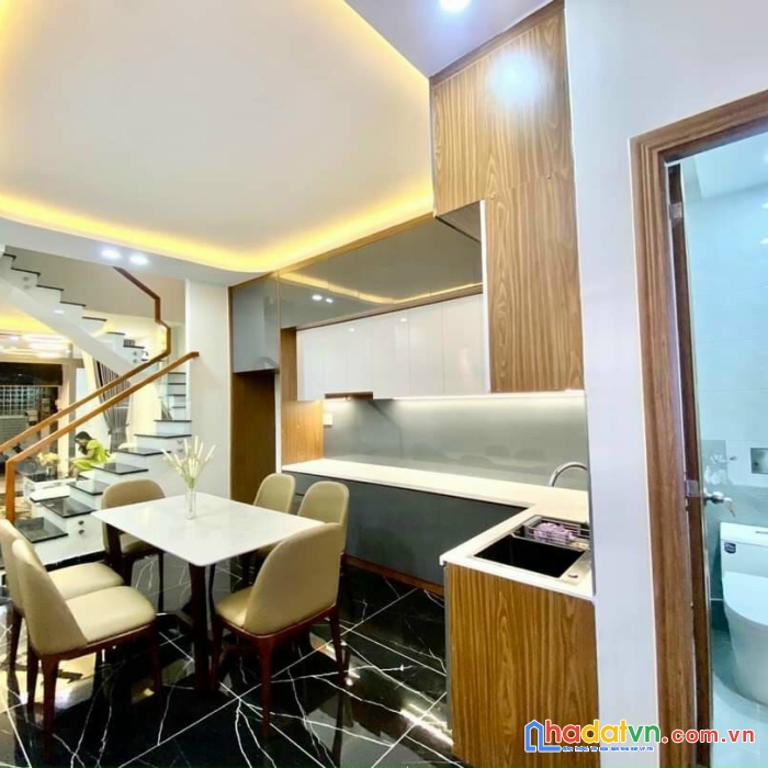 Đẹp, cao cấp, 4 x 15m, 3 lầu, hoàng hoa thám, 8.1 tỷ, bình thạnh