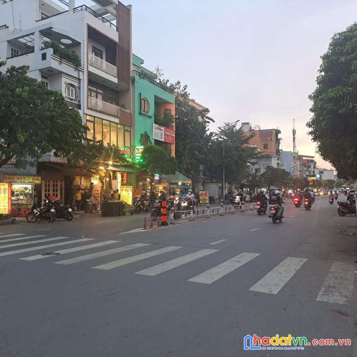Bán nhà mt nguyễn thái sơn - vincom plaza gò vấp, 4.2x15m, 4 t,7pn, 15 tỷ