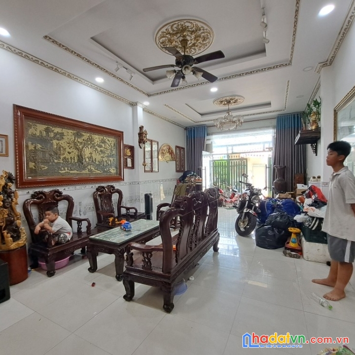 Ngay ngã tư 4 xã - hẻm xe hơi vào nhà - nhà ở ngay- 81m2- 2 tầng. chủ cần bán gáp.