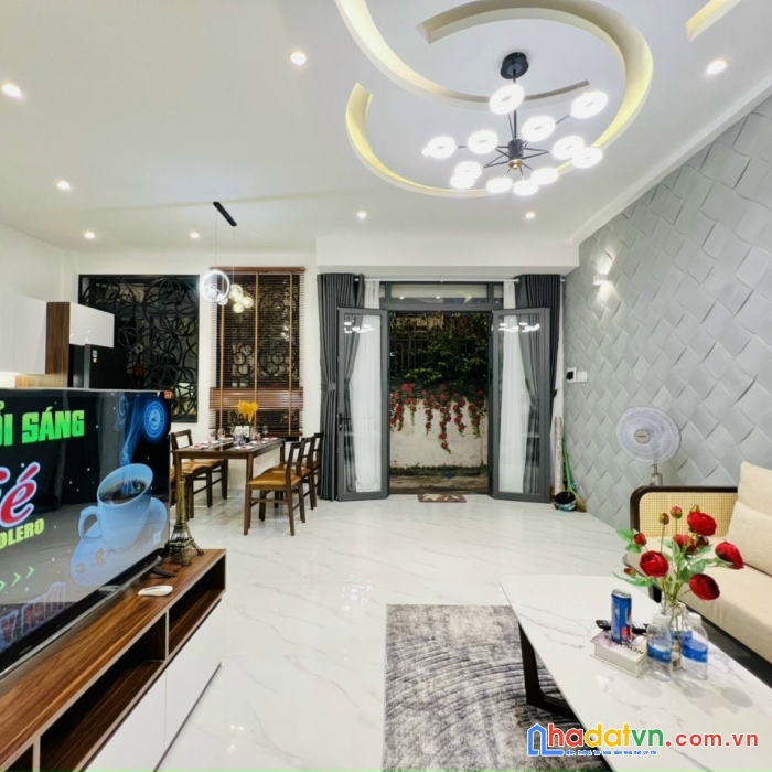 Đẹp, cao cấp, lý thường kiệt, 7x6.2m, 3 lầu, 6.2 tỷ, tân bình