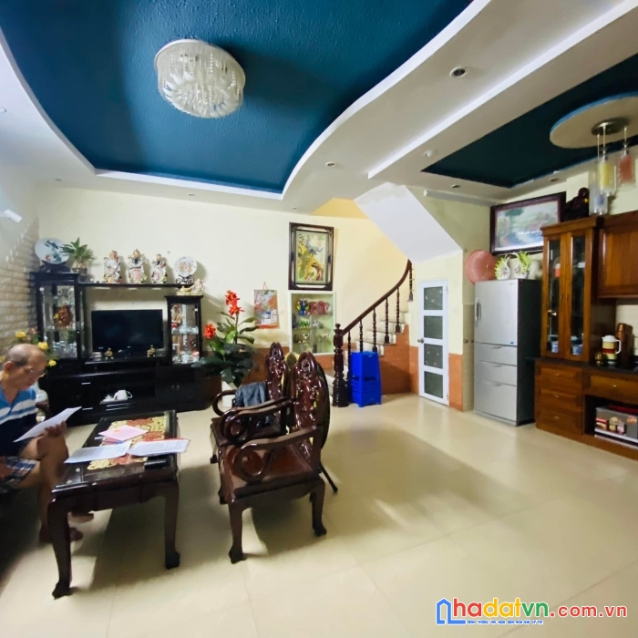 Giảm giá bán nhà đống đa phố khâm thiên dt 37m2, dtsd 40m2x4t, mặt tiền 6m