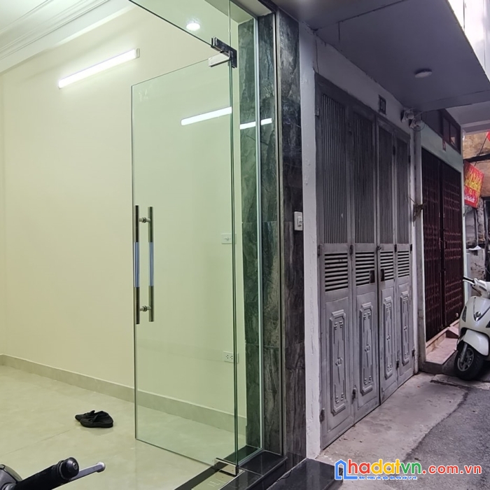Bán nhà bồ đề - long biên - dt 33 m2 - 5t - giá 3,1 tỷ - nhà mới phân lô - ô tô đỗ cổng
