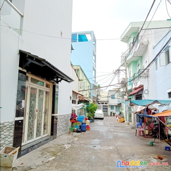 Nhà bán mới, đẹp mặt tiền hẻm xe hơi - phường 10 quận 8