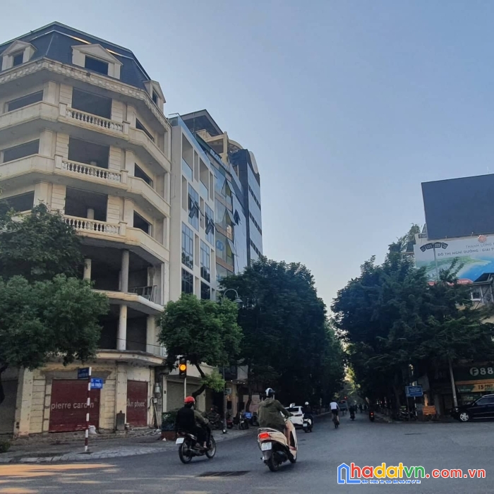 Bán nhà mặt phố bà triệu, hai bà trưng 163mx7txmt6m 1 sổ, 1 chủ, kd vô địch, giá 108 tỷ. lh: