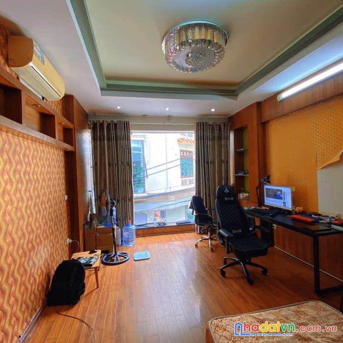 Vip phân lô trung yên - ô tô tránh - gara ô tô - vỉa hè- kinh doanh mọi loại hình. 