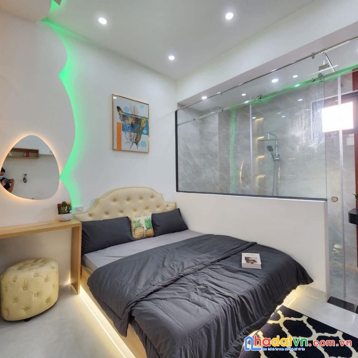 Bán nhà trần cao vân, ba bước ra phố, tặng nội thất, 2.8 tỷ.