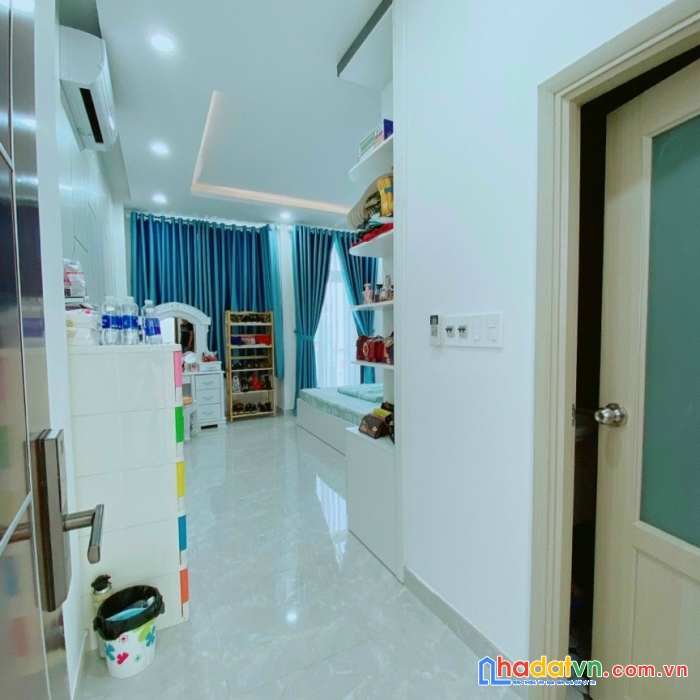 Vị trí, hẻm 4m, lũy bán bích, 4.5x10m, 2 lầu, 5.1 tỷ tân phú