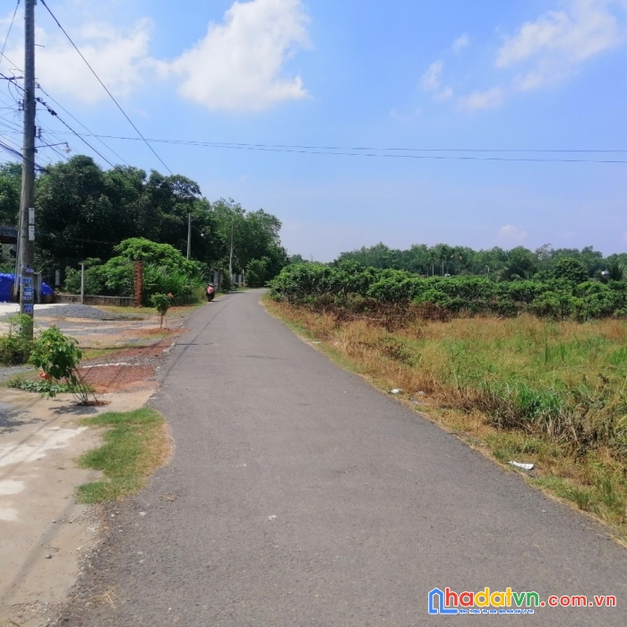 Chính chủ bán lô đất đường nhựa 587m2 đối diện trường tiểu học giá 1.3 tỷ 