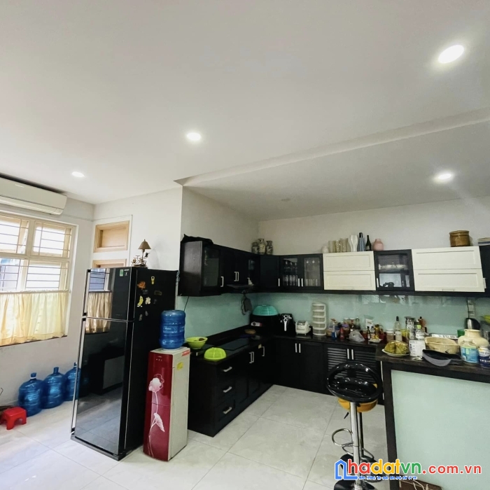 Bán gấp nhà mặt tiền bành văn trân, phường 7, tân bình, 6,4m x 20m, 3 tầng kiên cố, kinh doanh đỉnh