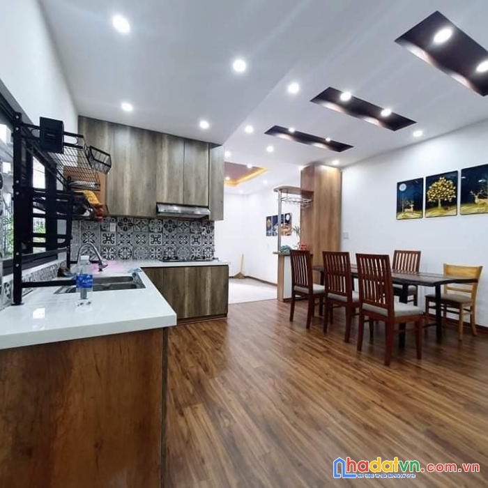 .nhà lê duẩn, 72m2, 2 tầng, đẹp, ở và cho thuê, riêng biệt