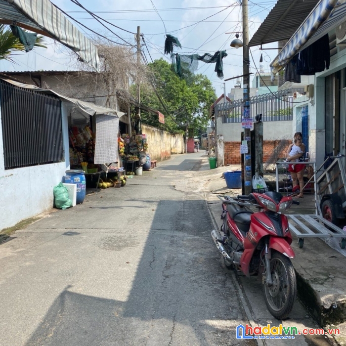 Hxh trần thị cờ 65m2 bán đất tặng nhà, sát mặt tiền