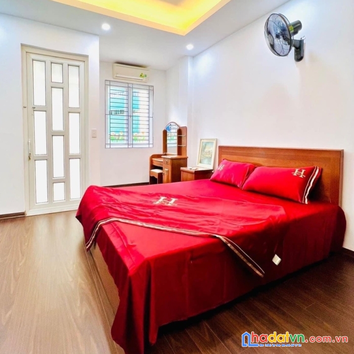 Bán nhà trường chinh, đống đa, ở ngay, 37m2, 3 ngủ, chỉ 3.15 tỷ