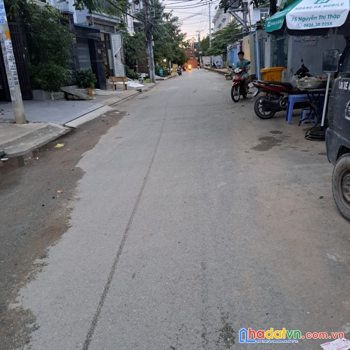Q7, huỳnh tấn phát,giá, hẻm xe tải, nhà nở hậu, 3 tầng, nhà mới, sổ hồng hoàn công, nở hậu tài