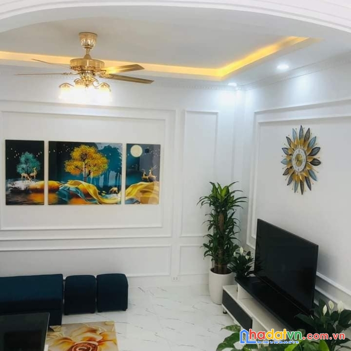 Bán nhà phương canh, 5 tầng x 40m2, đường rộng, gần ô tô, 2.25 tỷ.
