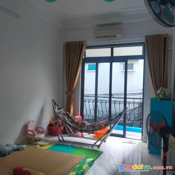 Bán nhà ba đình đường hoàng hoa thám 43m2, 3 tầng, mặt tiền 3.6m, lô góc, giá 6.6 tỷ