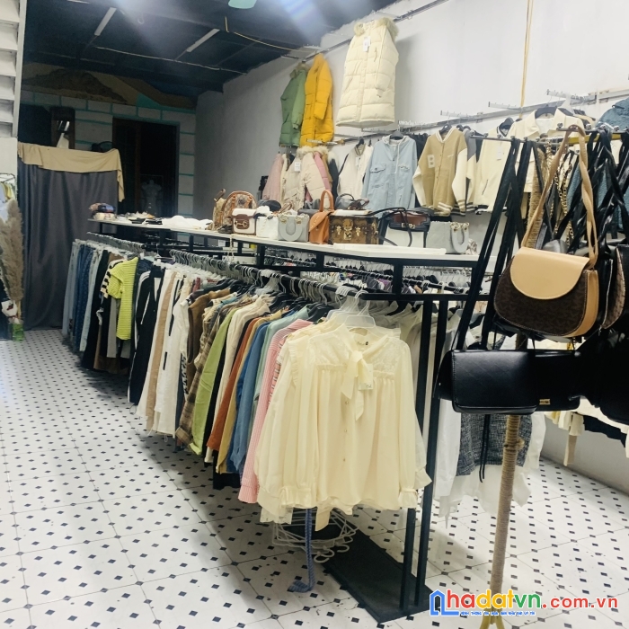 Cần sang nhượng lại cửa hàng quần áo
