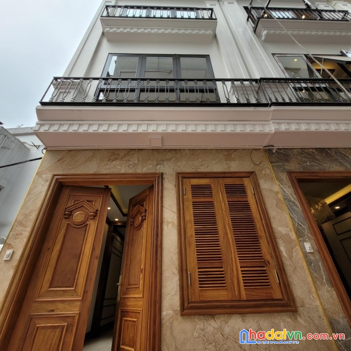 Bán nhà ngõ 5, hoàng quốc việt, 46m2, 3.9 tỷ.