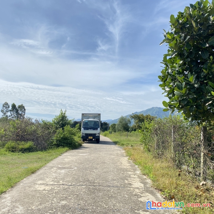 Bán đất suối tiên siêu đẹp giá 5.8 triệu/ m2