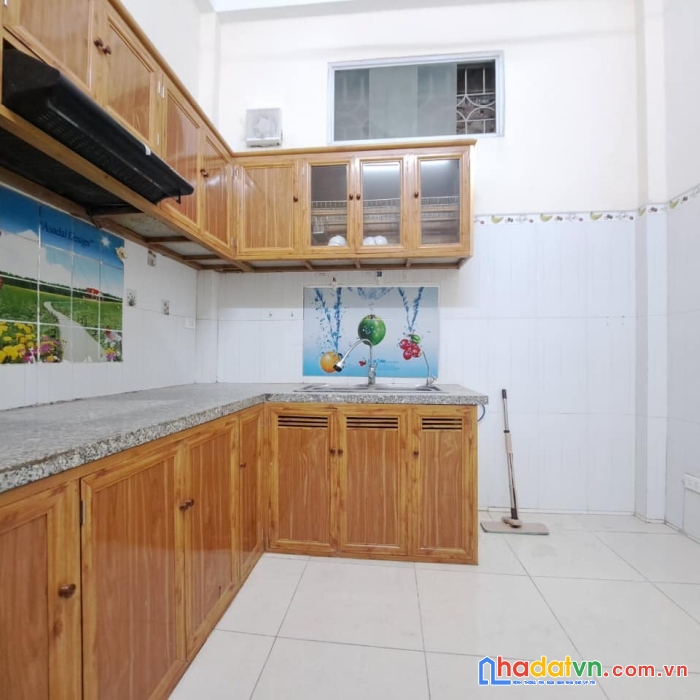 Bán nhà 192 lê trọng tấn- thanh xuân
chỉ 4,4 tỷ có thương lượng
phân lô quân đội-40m ra ngõ oto