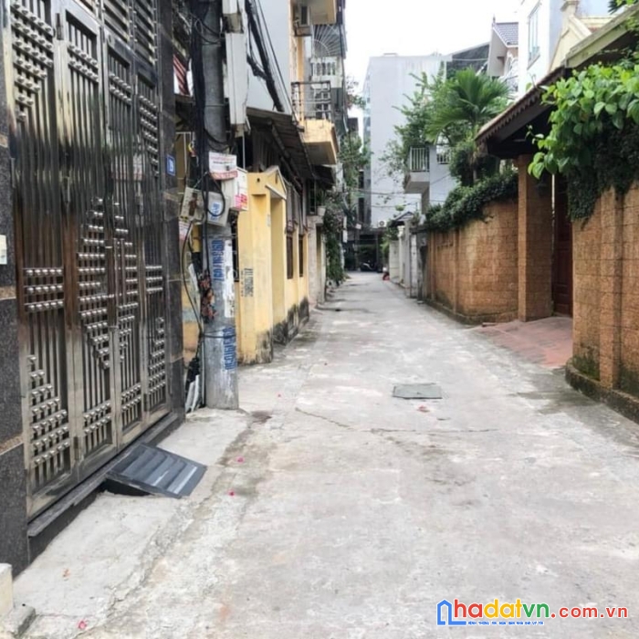 Bán đất ngọc thụy 58m – 4,7 tỷ – ô tô tránh, ô tô ngủ trong đất – vài bước ra quốc lộ- tiện ích