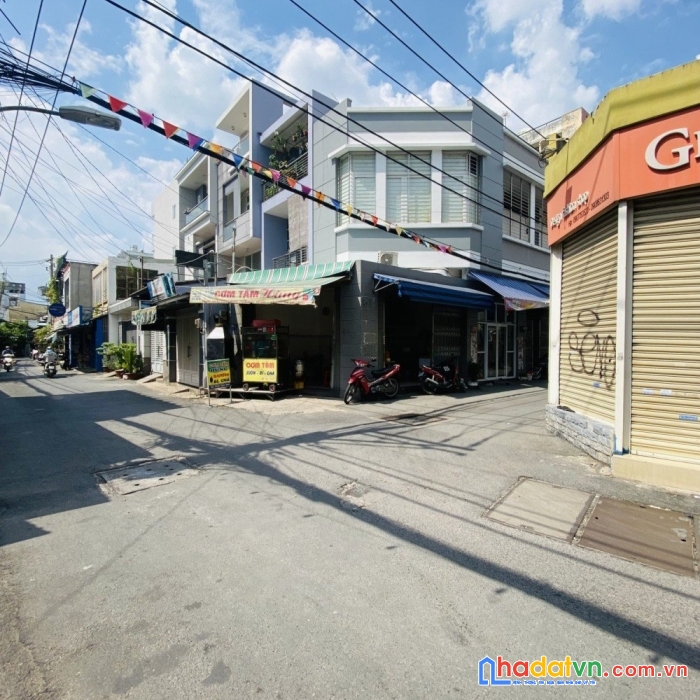 Bán nhà hxh quang trung - chợ hạnh thông tây, dt: 8.1/13.5x30m, 21.9 tỷ