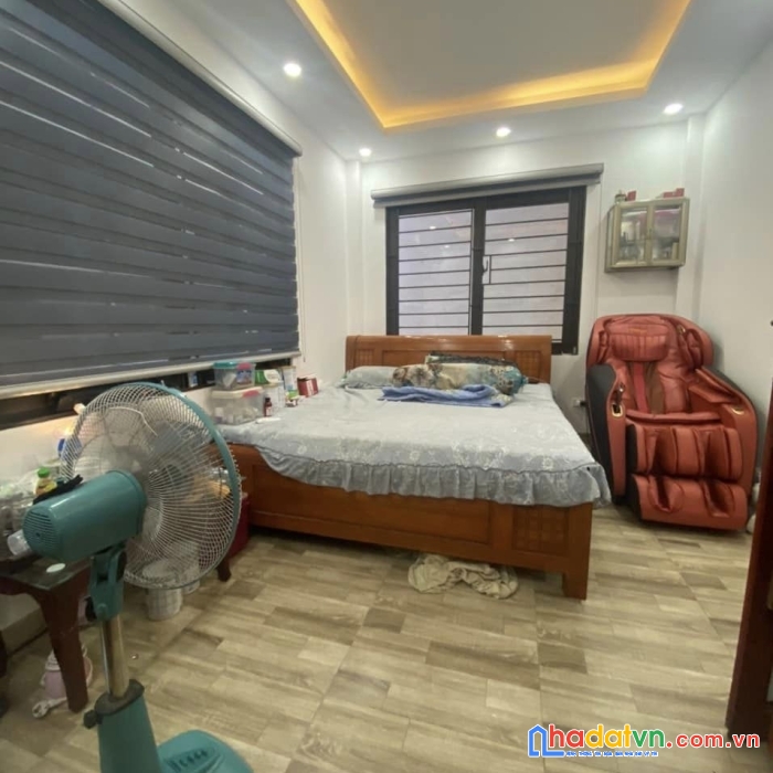Bán nhà phố dương văn bé: 35m2, 4 tầng, ô tô đỗ cửa, kinh doanh tốt. 4 tỷ