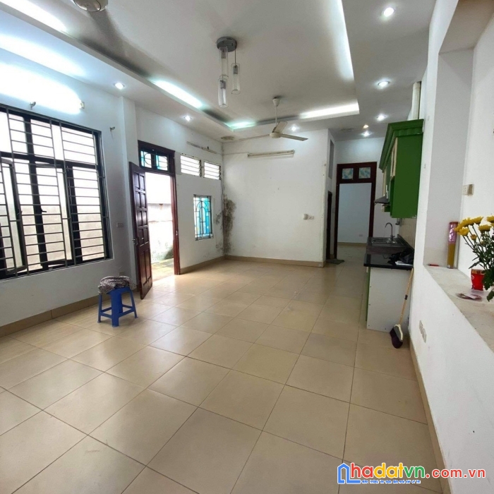 Cc  cần bán gấp nhà phố khâm thiên, đống đa, 97 m2, mt 9m, nhỉnh 21 tỷ