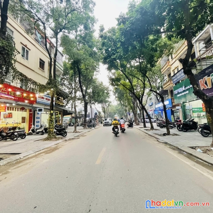 Nhà mặt phố chính kinh thanh xuân 70m kinh doanh đỉnh giá quá đẹp với khu vực nhỉnh 9 tỷ