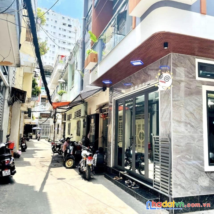 Q5-nguyễn biểu -hẻm oto -lô góc- 4 tầng-tặng hết nội thất -5.45 tỷ- tl-084.4049.555