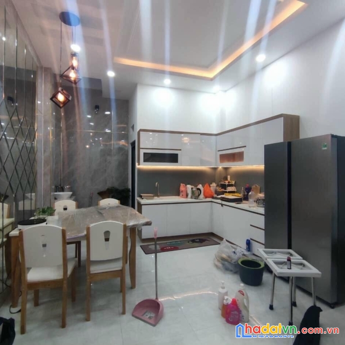 Bán nhà mặt tiền ql 13 hiệp bình chánh thủ đức dt 86m2 giá 8.2 tỉ tl