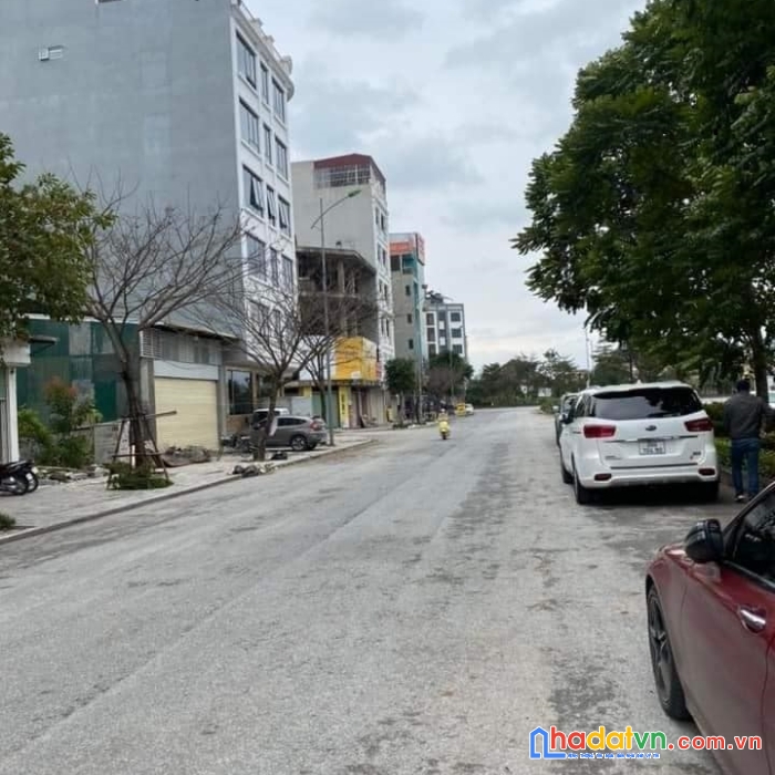 Bán đất dịch vụ dương nội nhìn công viên, 100m2, mt8m, ô tô kd, 13.5 tỷ