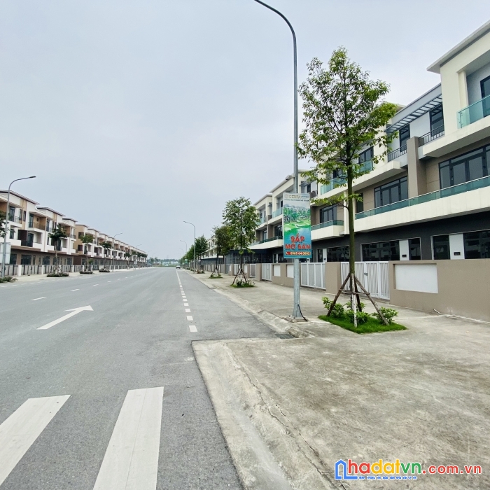 Cần bán gấp căn nhà phố siêu xinh, kinh doanh tốt trục phố đi bộ khu đô thị vsip