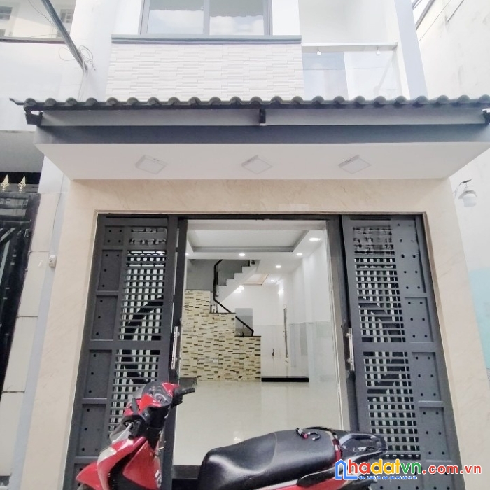 Nhà căn góc 2mt hẻm thông thoáng, mới xây đẹp vào ở ngay hẻm 90/..âu dương lân p3.q8