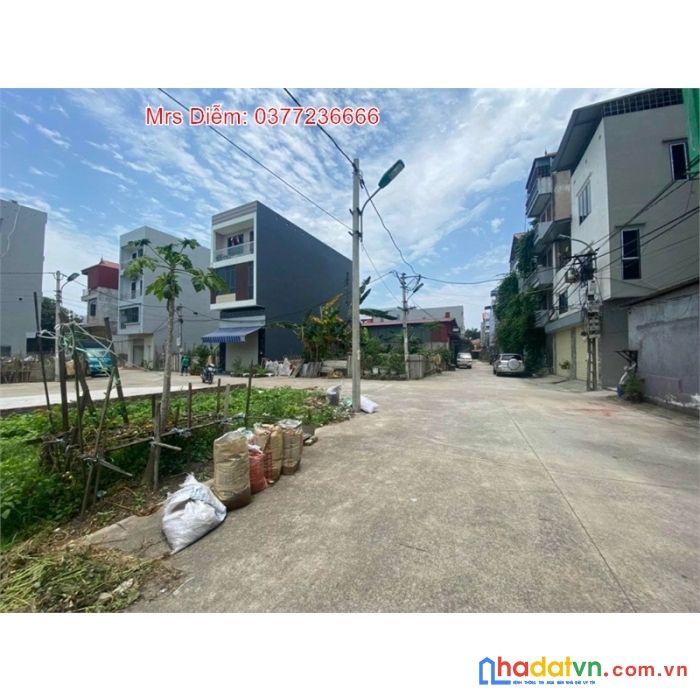 Nhỉnh 2.5 tỷ, chủ cần tiền. mrs diễm bán 71m đất đấu giá x4 hà phong, liên hà, đông anh