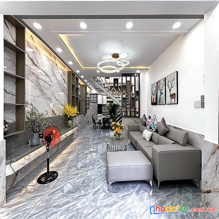 Bán nhà ngọc trì, gần trường học, 40m2 - 5t giá 3.5 tỷ.